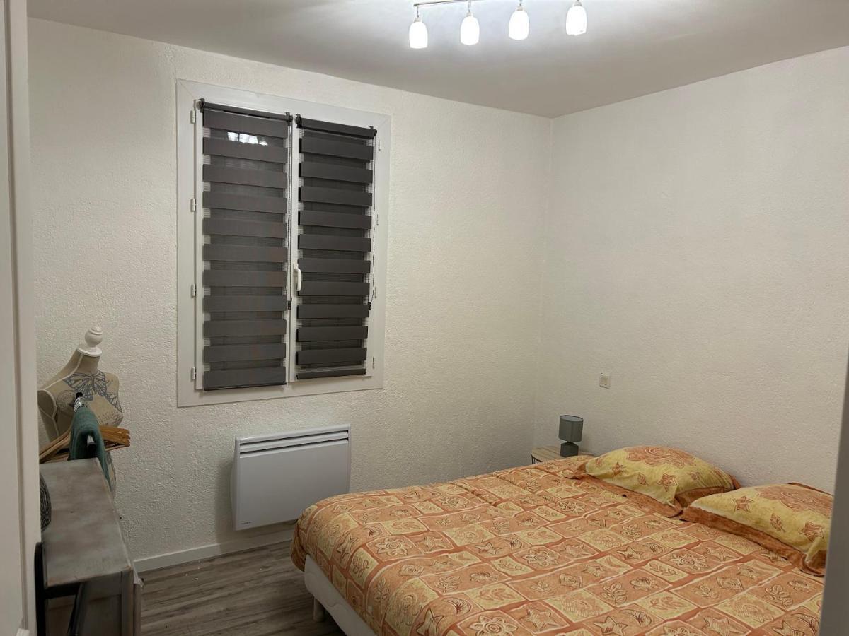 Jolie Villa Independante Climatisee 3 Chambres Tout Confort 6 Couchages, Piscine Chauffee 4 X 8 Disponible Selon Meteo De Mai A Fin Septembre, Jacuzzi 4 Places, Boulodrome Eclaire, Ping-Pong, Wifi, Proche Commerces Animaux Domestiques Sur Demande Bretenoux 외부 사진
